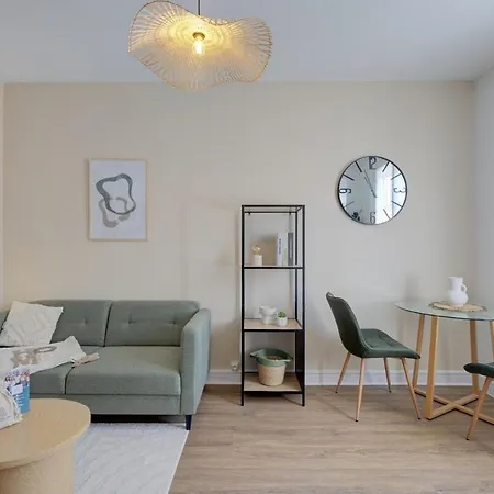 Apartament - 800 M Gare - Parking - Climatise *